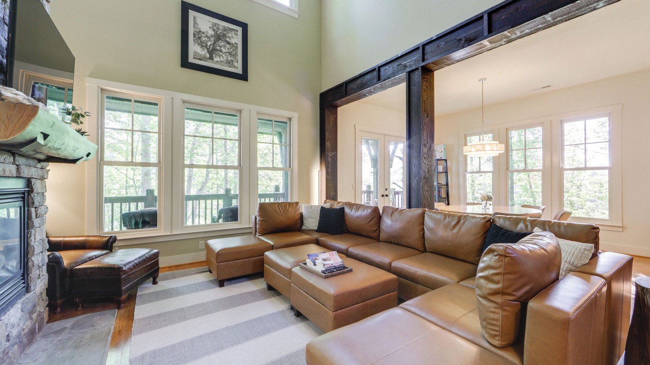 Photo of Livingroom in Bear Lake Reserve