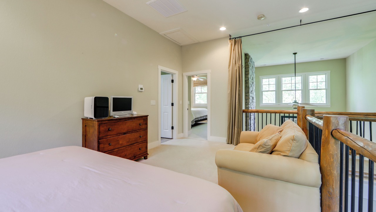 Photo of Bedroom in Bear Lake Reserve