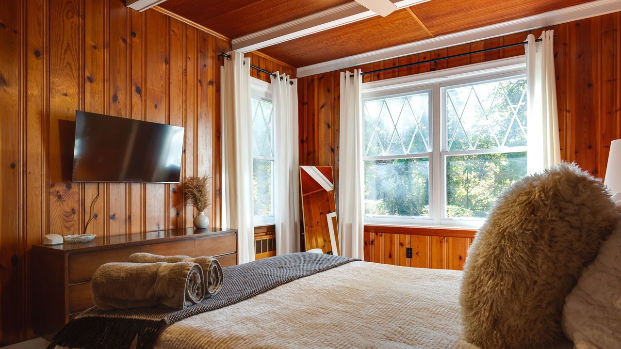 Photo of Bedroom in Northwest Raleigh