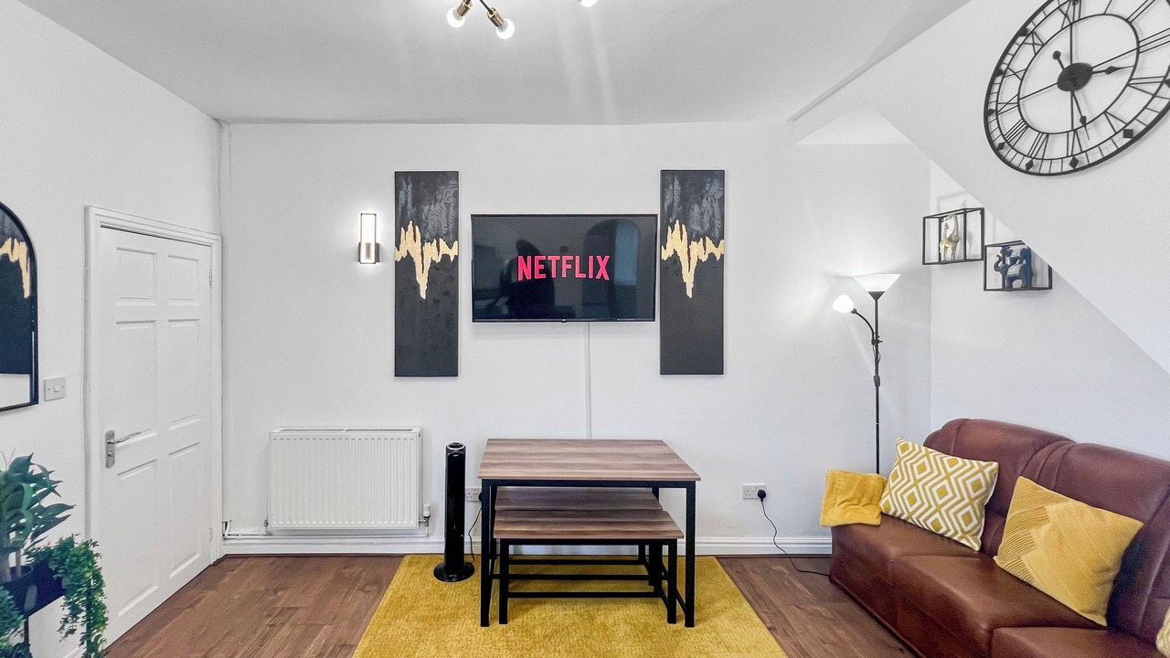 Photo of Livingroom in Stoke-on-Trent
