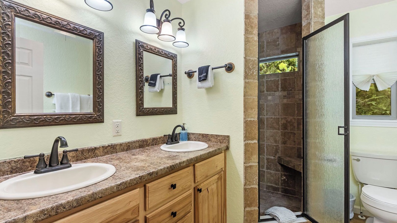 Photo of Bathroom in Brasstown
