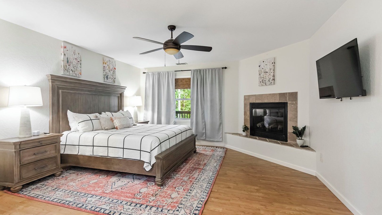 Photo of Bedroom in Brasstown