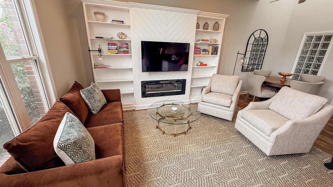 Photo of Livingroom in Downtown