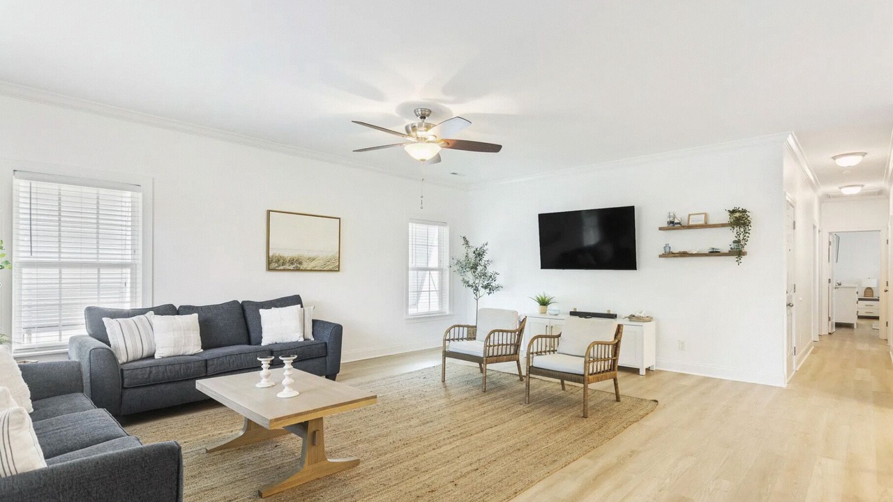 Photo of Livingroom in Tranquil Harbour