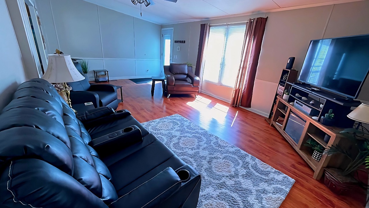 Photo of Livingroom in Carteret County