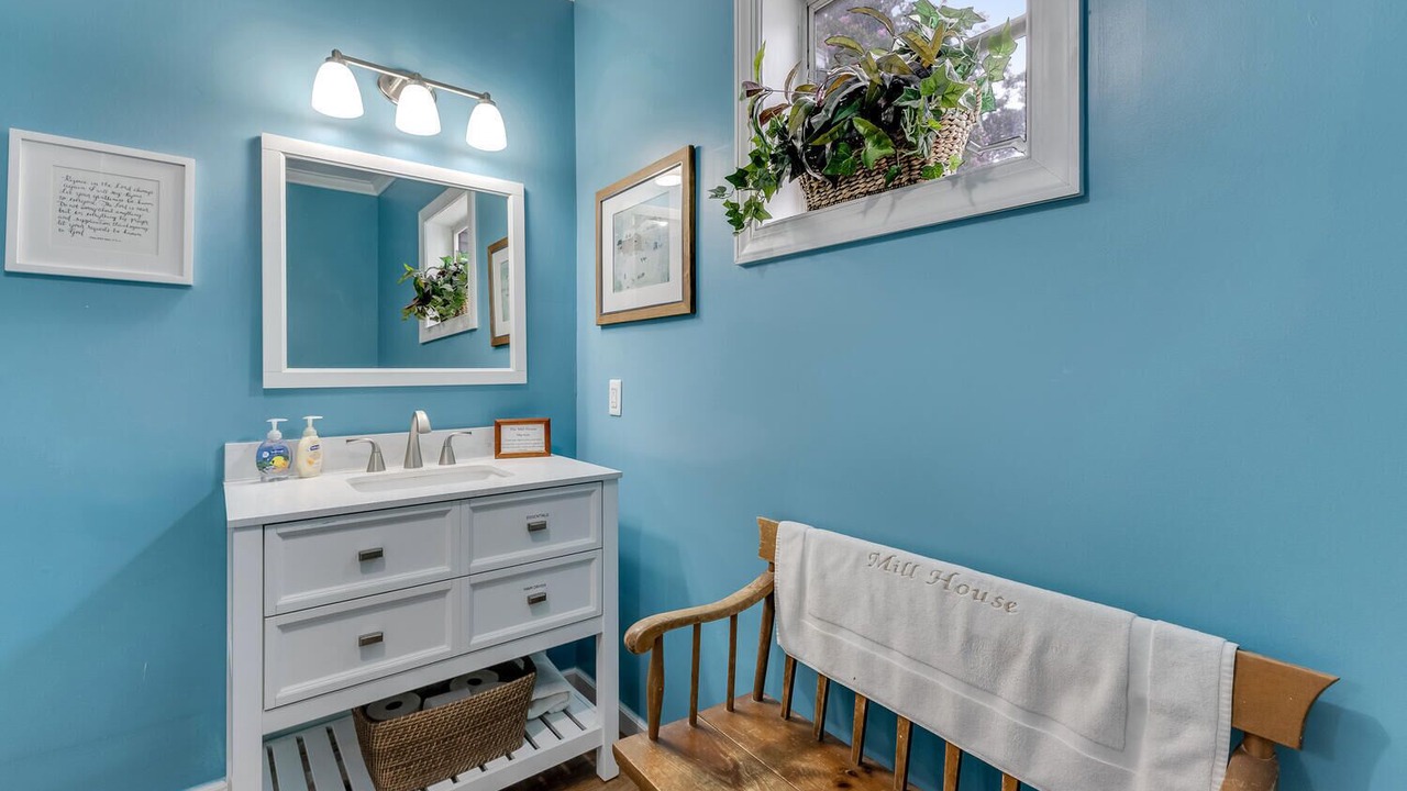 Photo of Bathroom in Lake Waccamaw