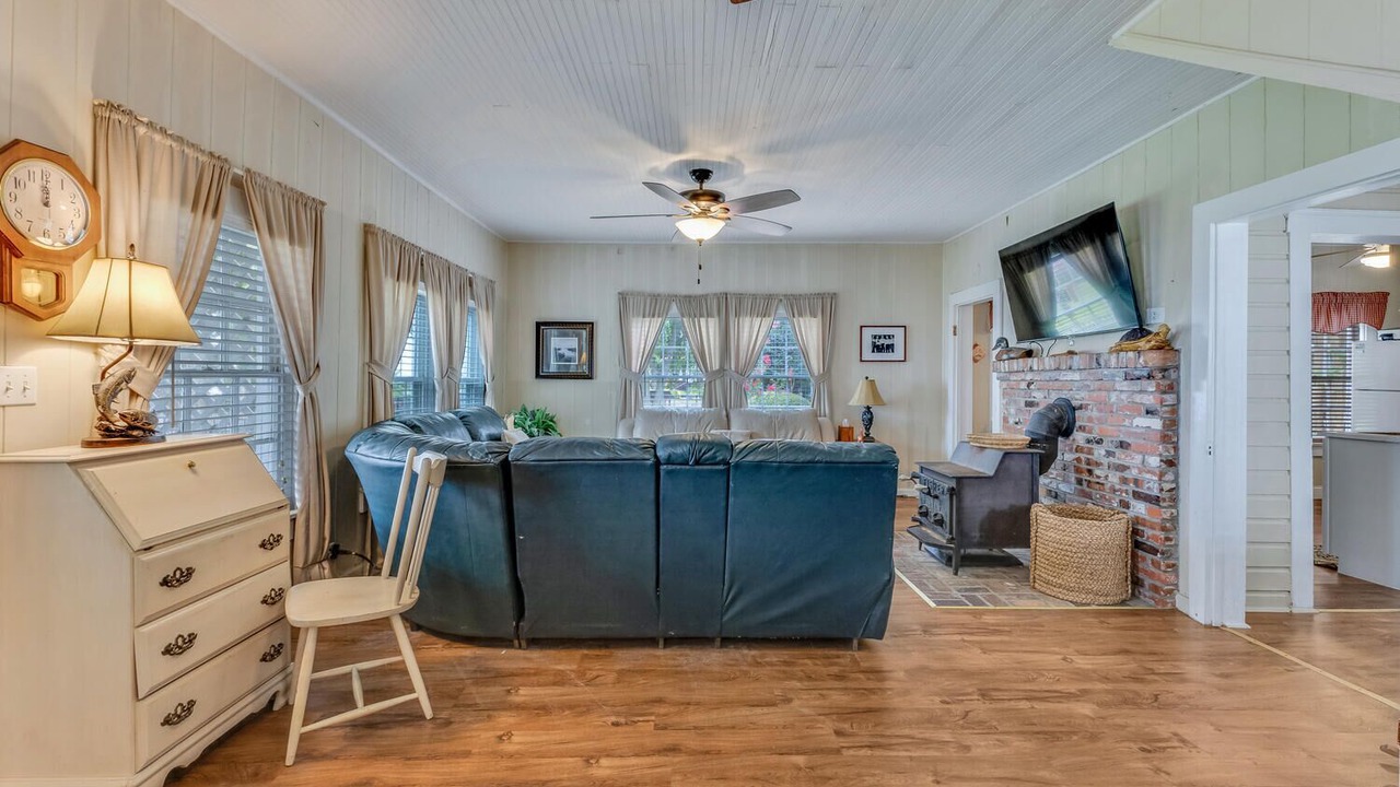 Photo of Livingroom in Lake Waccamaw