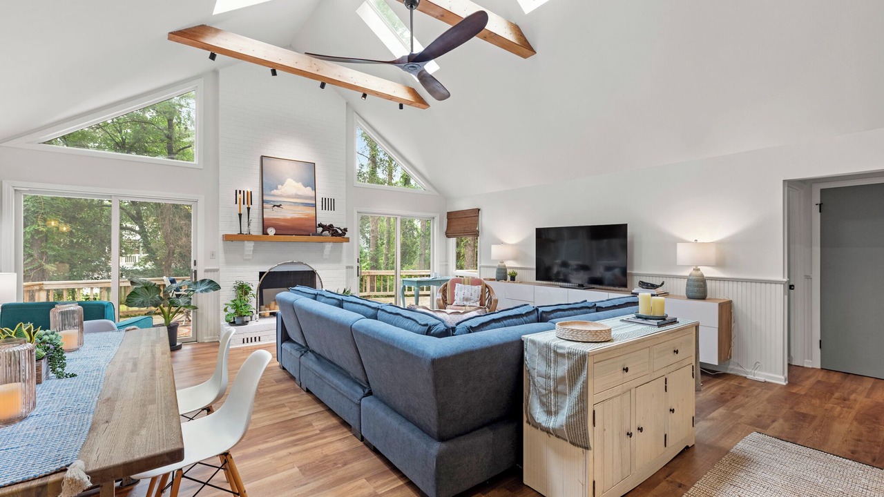 Photo of Livingroom in Southern Shores