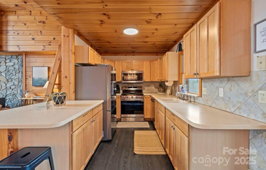 Photo of Kitchen in Lake Toxaway