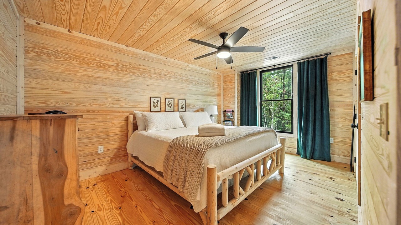 Photo of Bedroom in Morganton