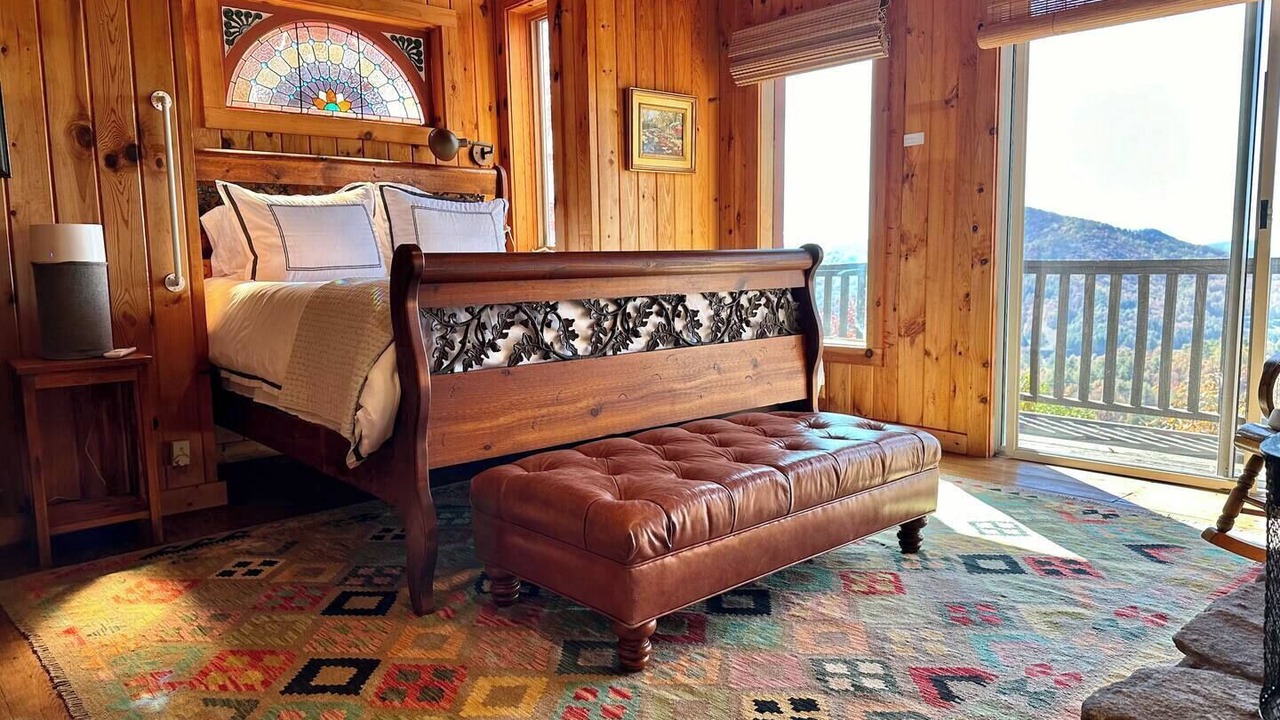 Photo of Bedroom in Scaly Mountain