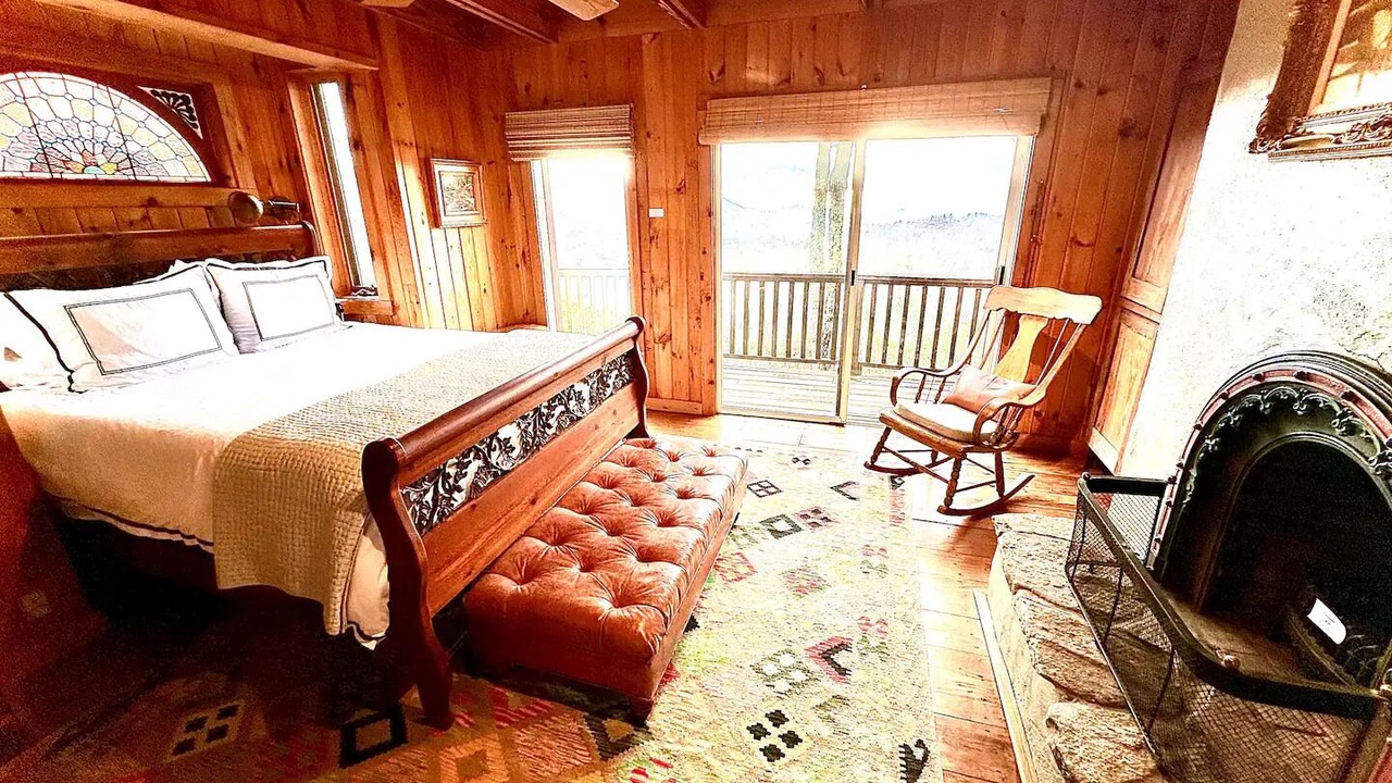 Photo of Bedroom in Scaly Mountain