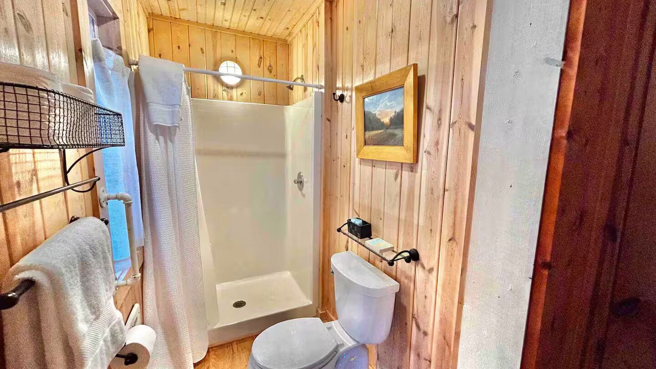 Photo of Bathroom in Scaly Mountain