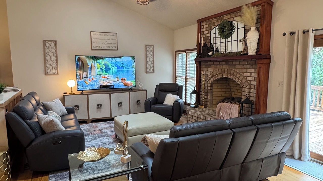 Photo of Livingroom in Morganton