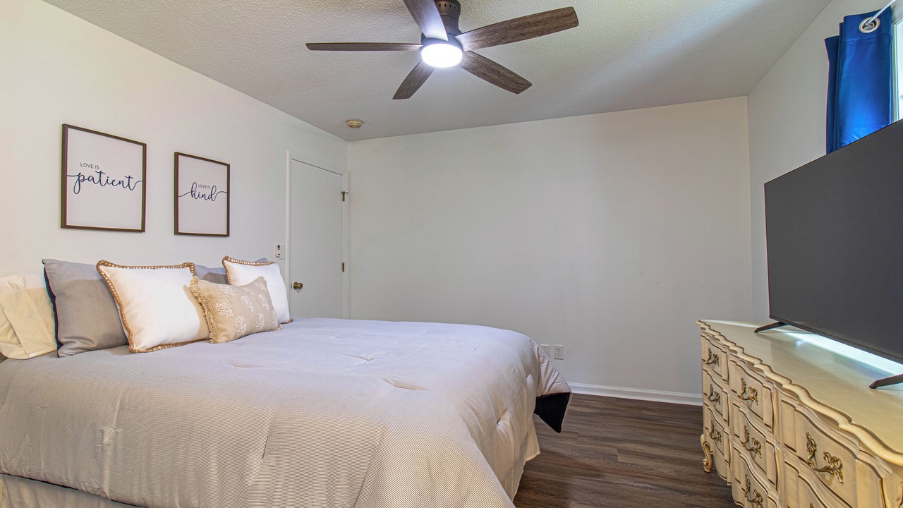 Photo of Bedroom in Southmont