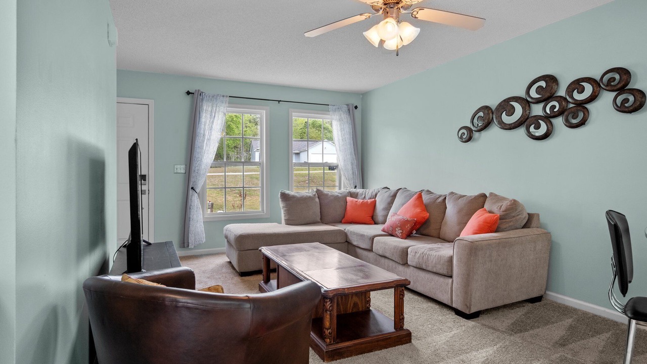 Photo of Livingroom in McCutcheon Field