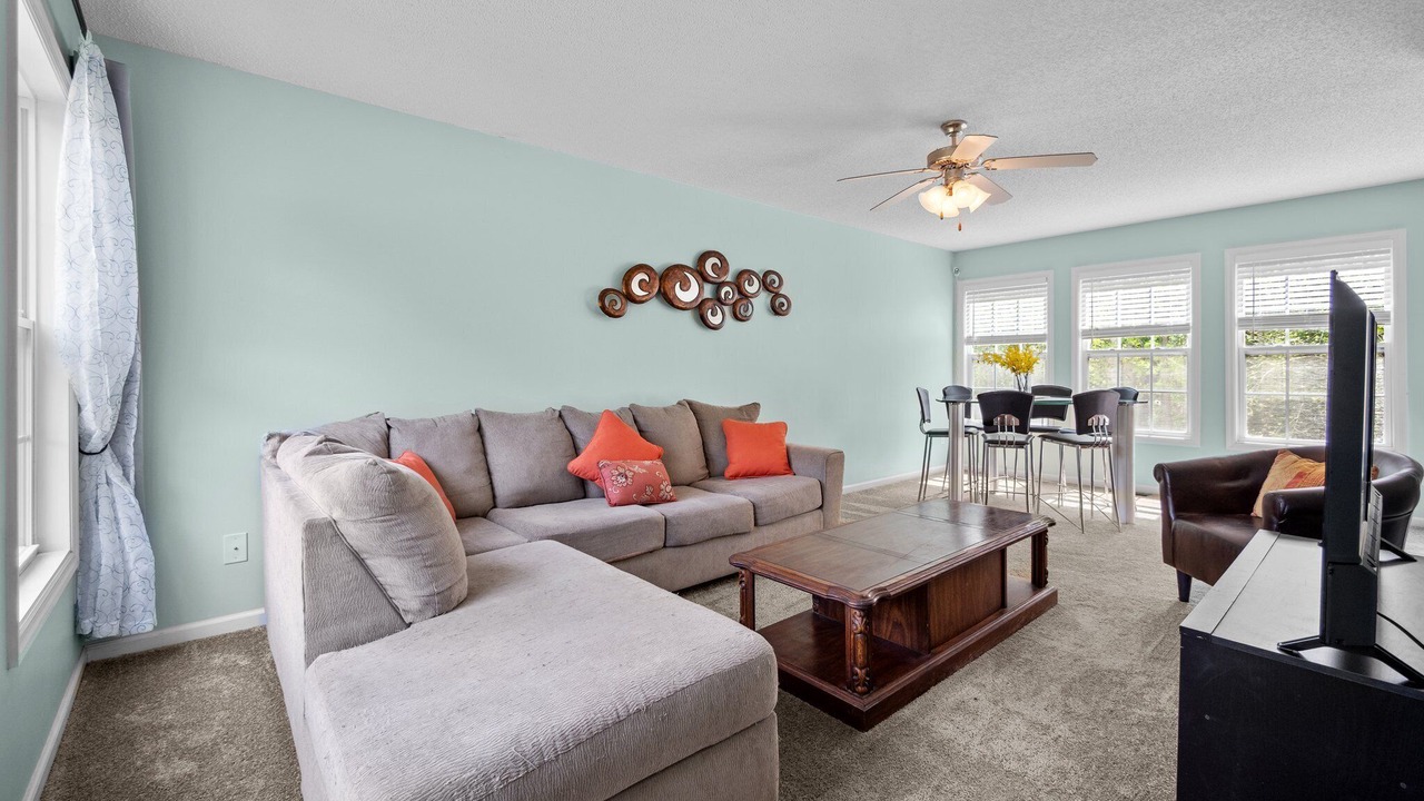 Photo of Livingroom in McCutcheon Field