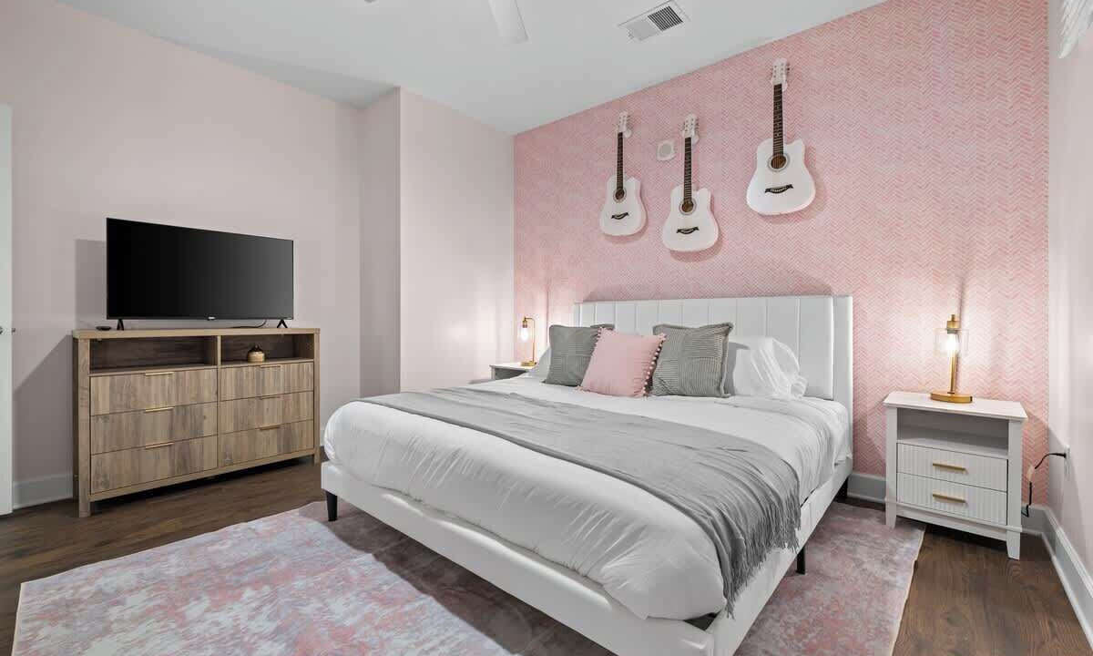 Photo of Bedroom in Eighth Avenue
