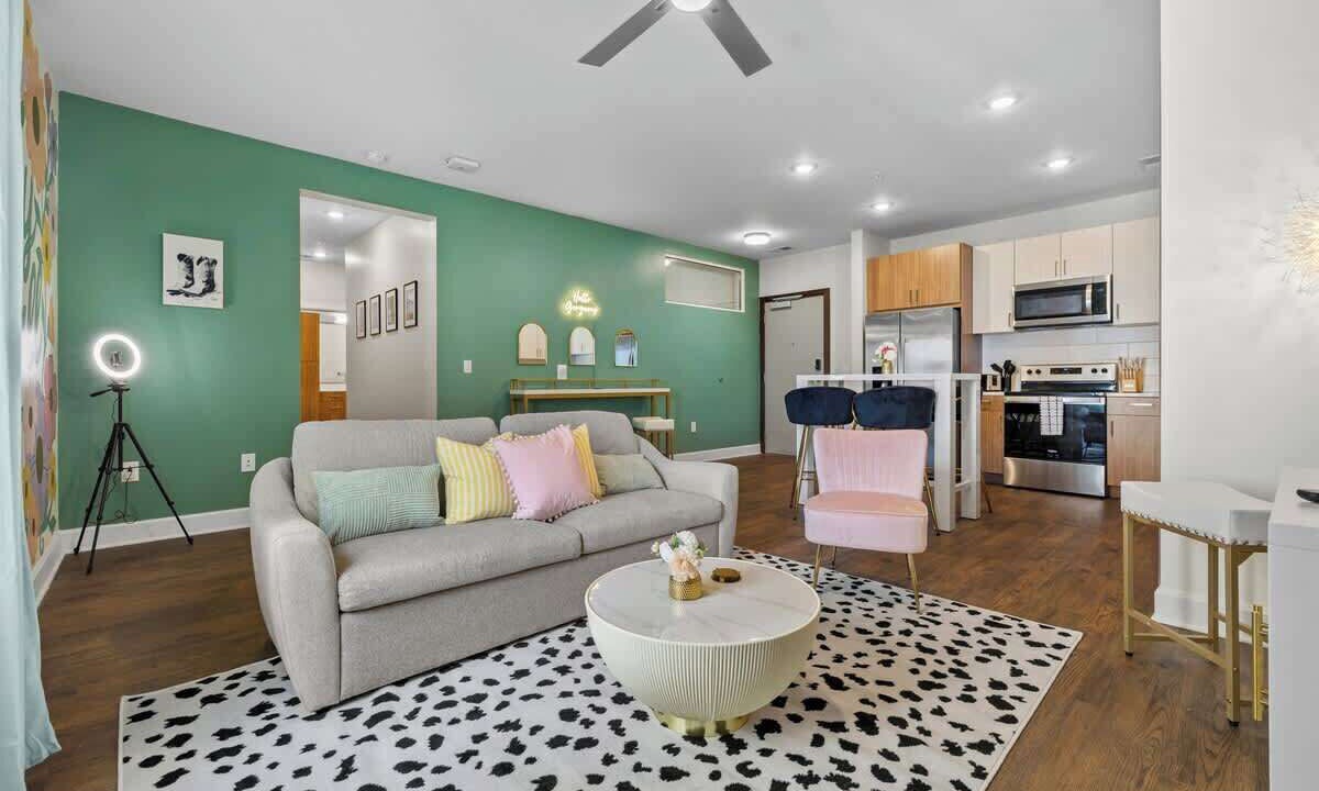 Photo of Livingroom in Eighth Avenue