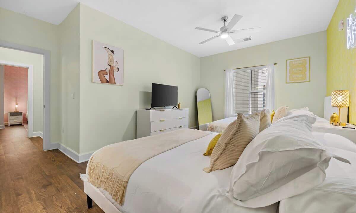 Photo of Bedroom in Eighth Avenue