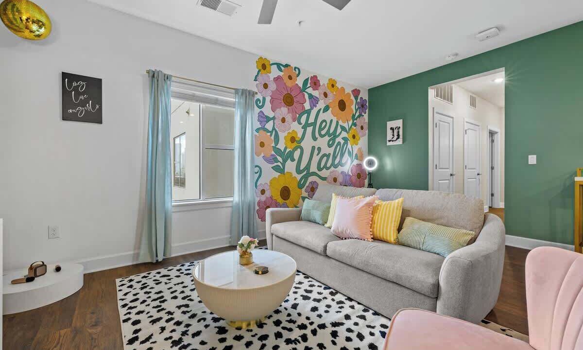 Photo of Livingroom in Eighth Avenue