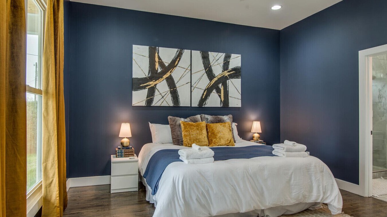 Photo of Bedroom in Cleveland Park