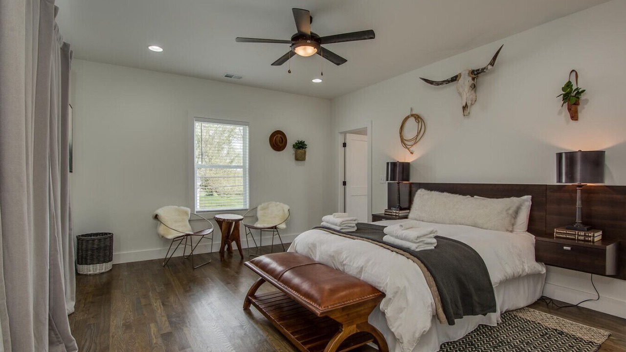 Photo of Bedroom in Cleveland Park