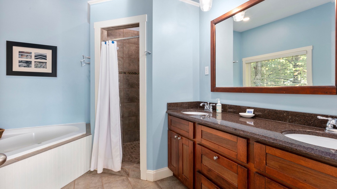 Photo of Bathroom in Lake Junaluska