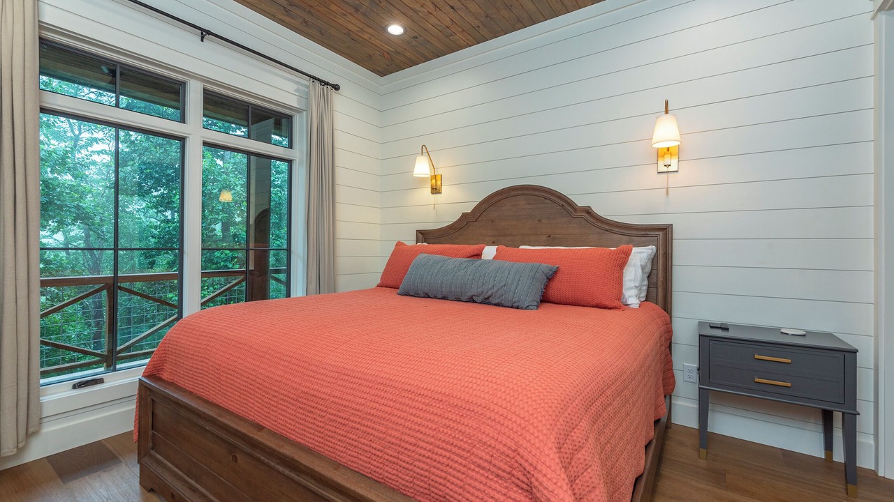 Photo of Bedroom in Burnsville