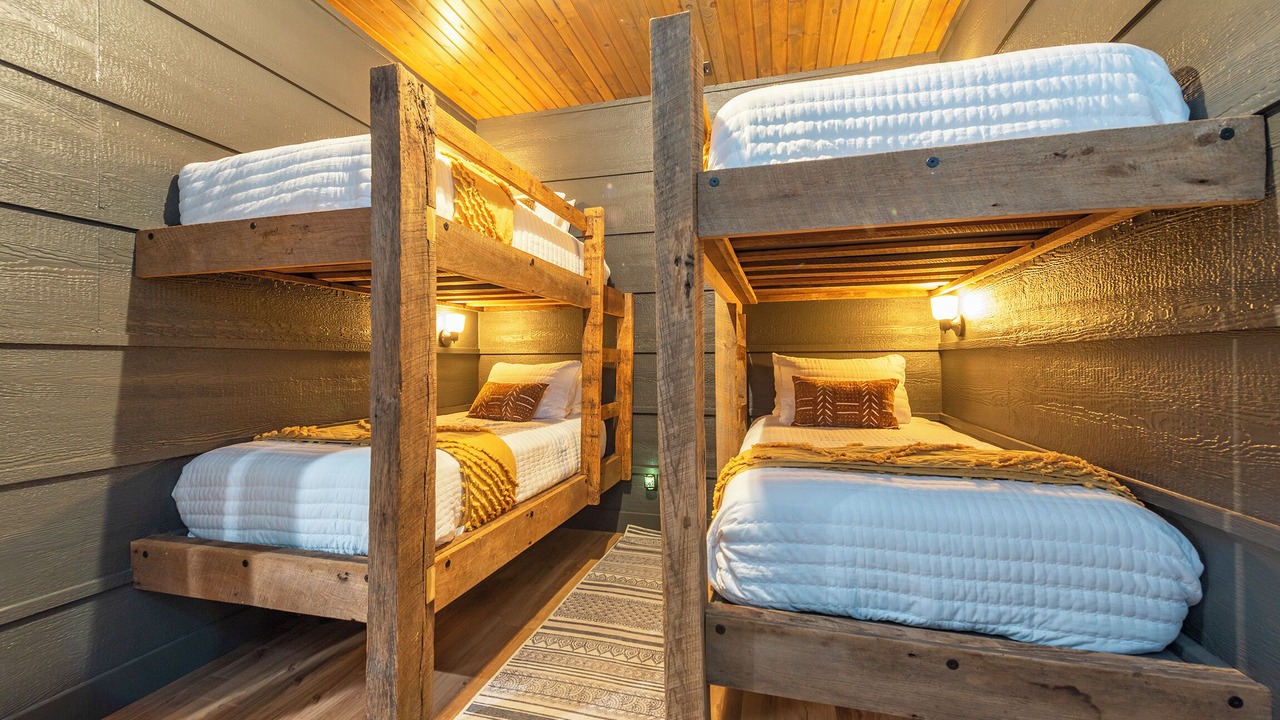 Photo of Bedroom in Burnsville