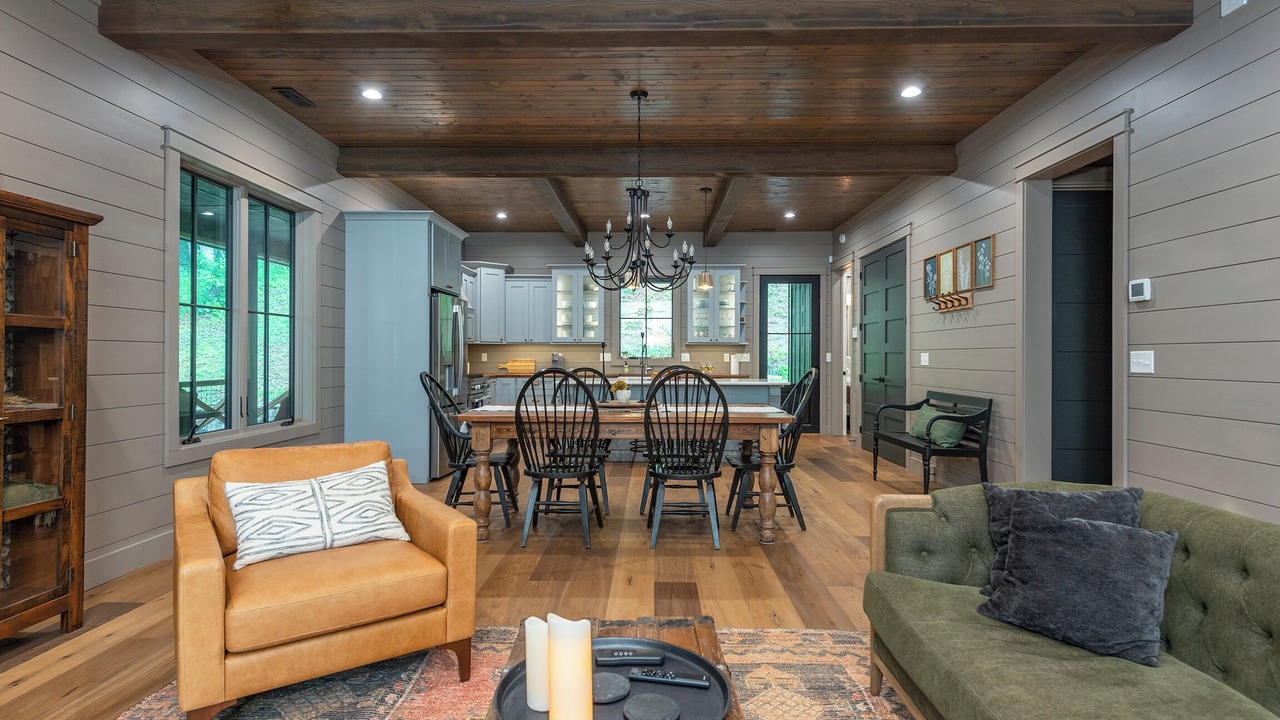 Photo of Livingroom in Burnsville