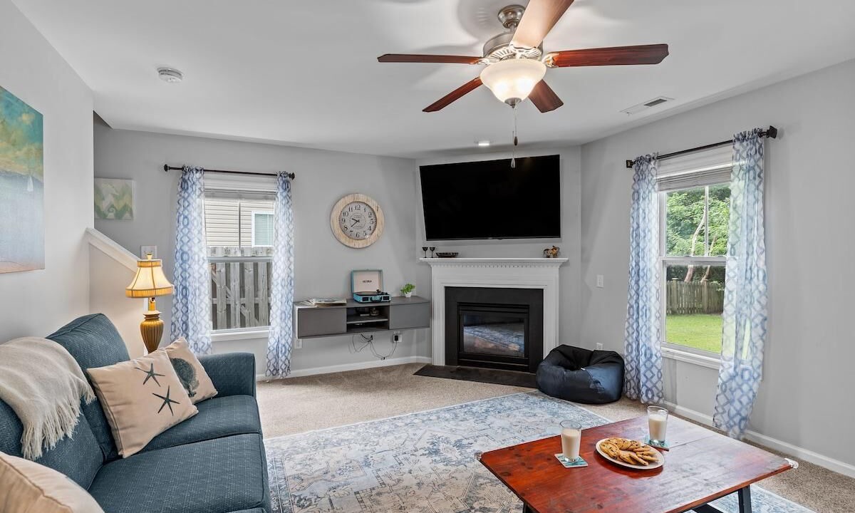 Photo of Livingroom in Myrtle Grove