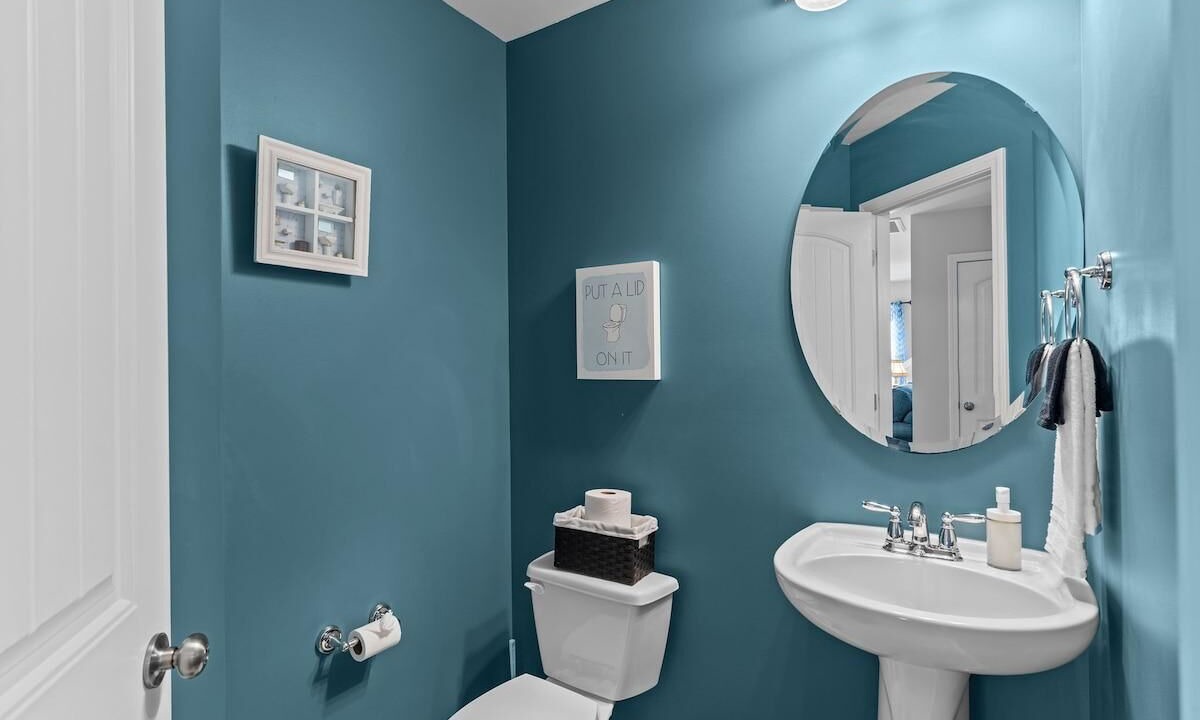 Photo of Bathroom in Myrtle Grove