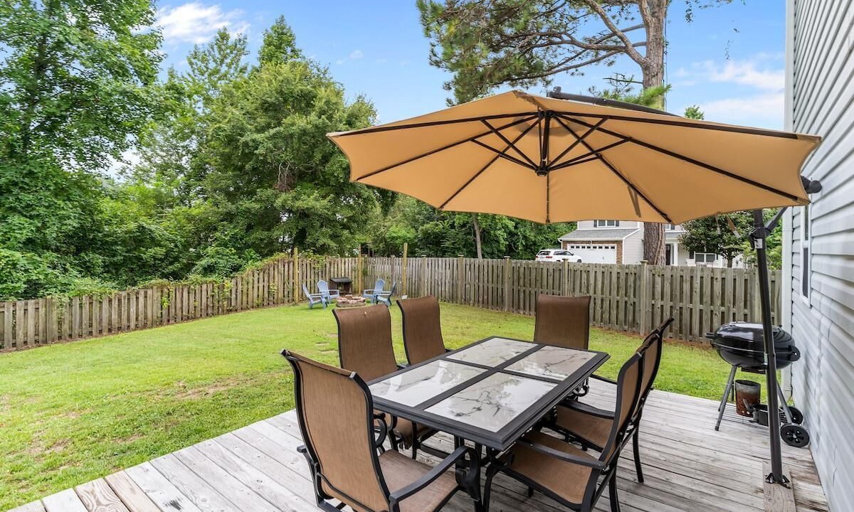 Photo of Outdoor in Myrtle Grove