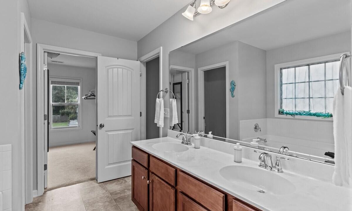 Photo of Bathroom in Myrtle Grove