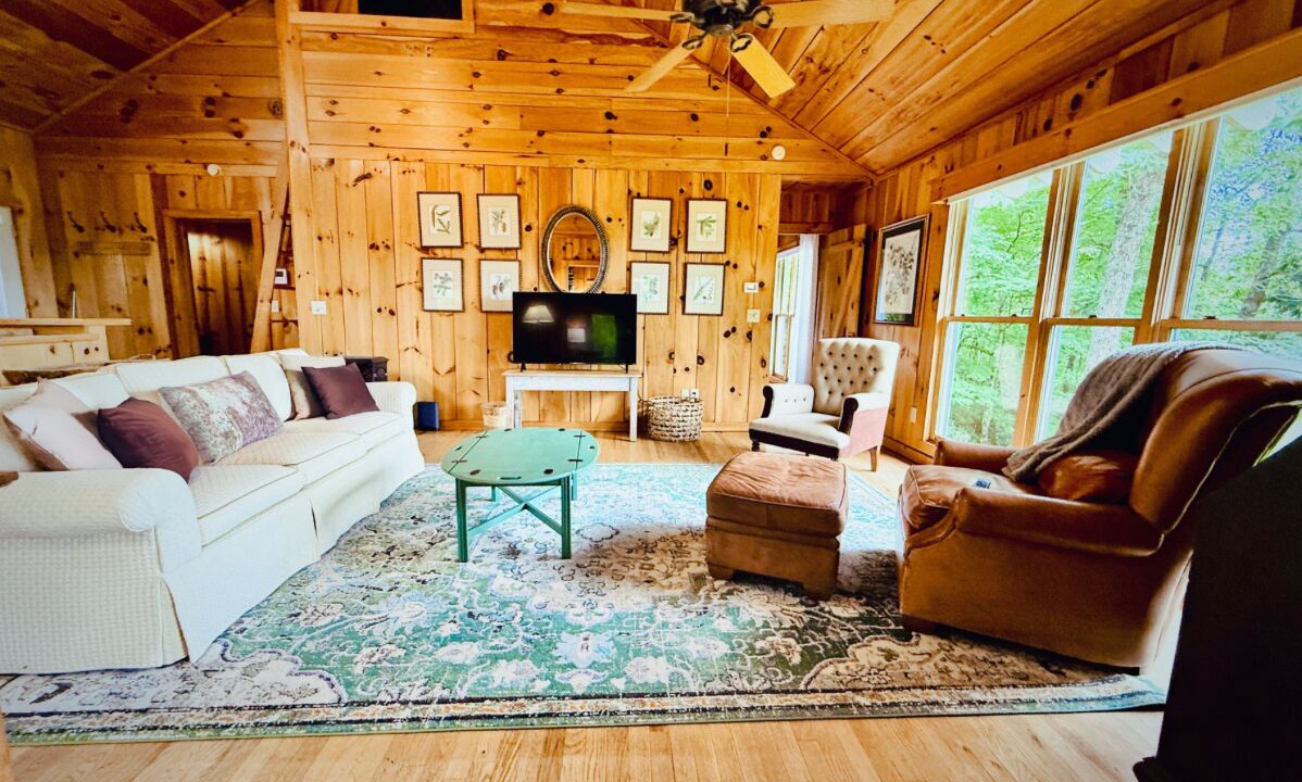 Photo of Livingroom in Brevard