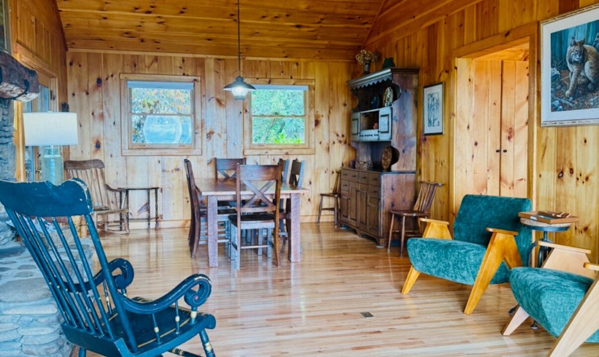 Photo of Livingroom in Brevard