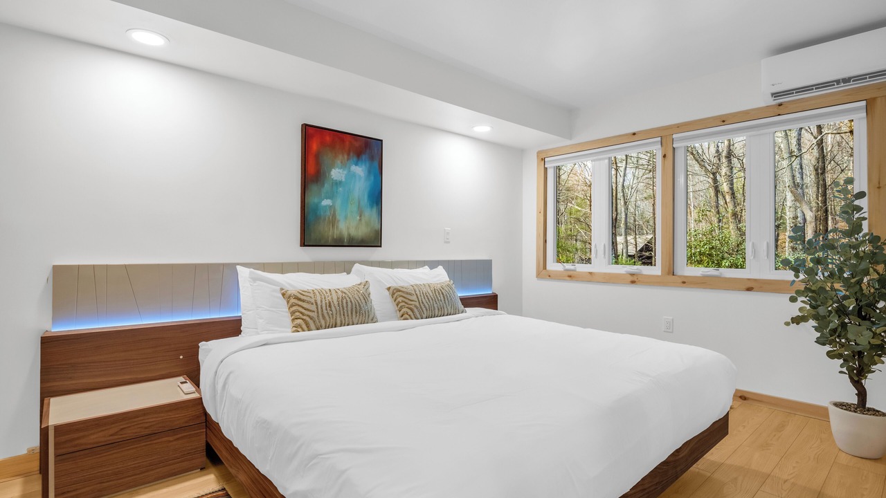 Photo of Bedroom in Lake Lure