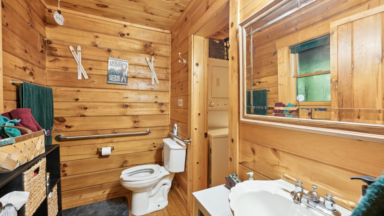 Photo of Bathroom in Andrews