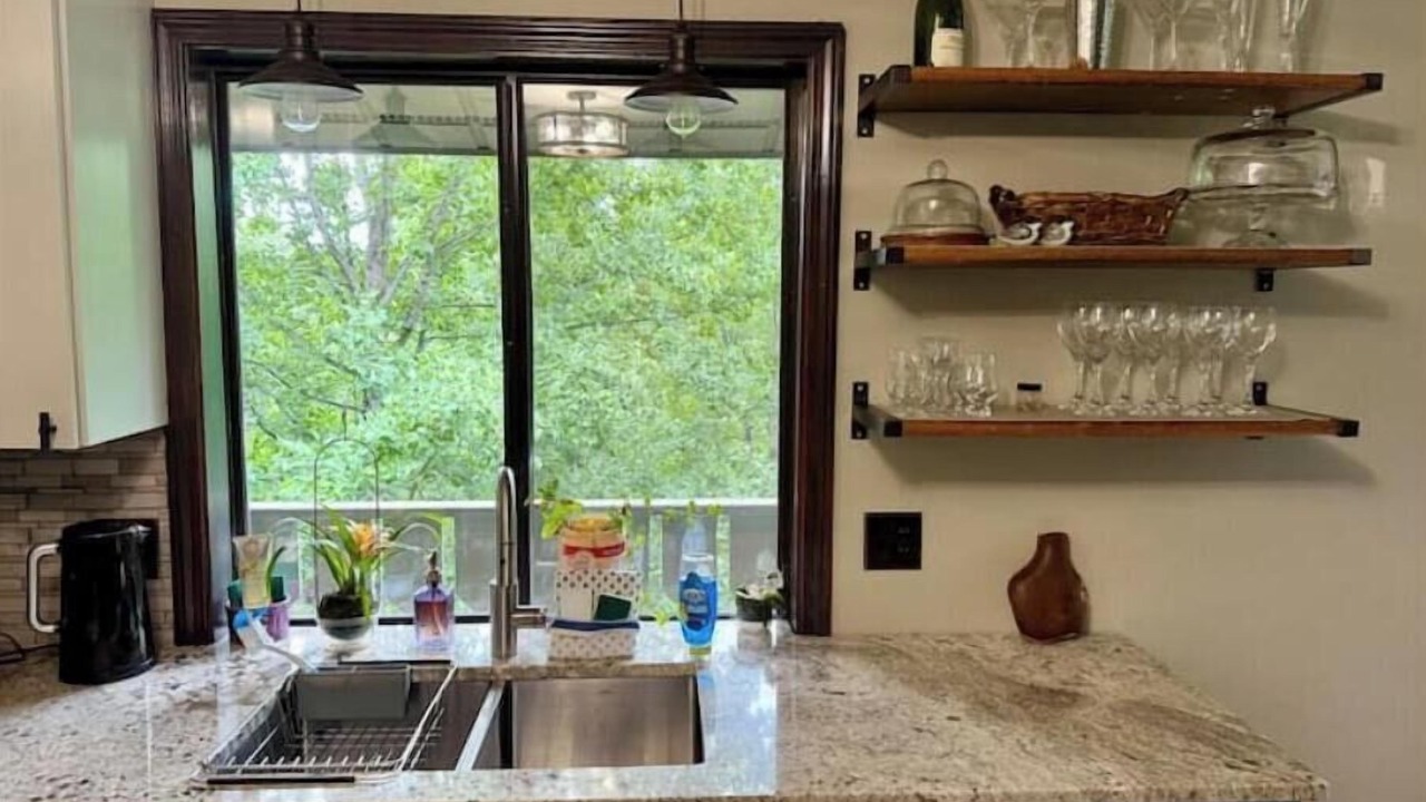 Photo of Kitchen in Laurel Park