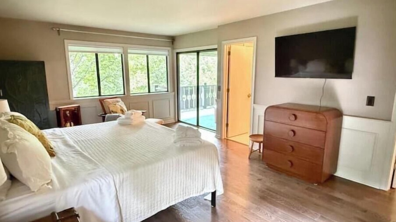 Photo of Bedroom in Laurel Park