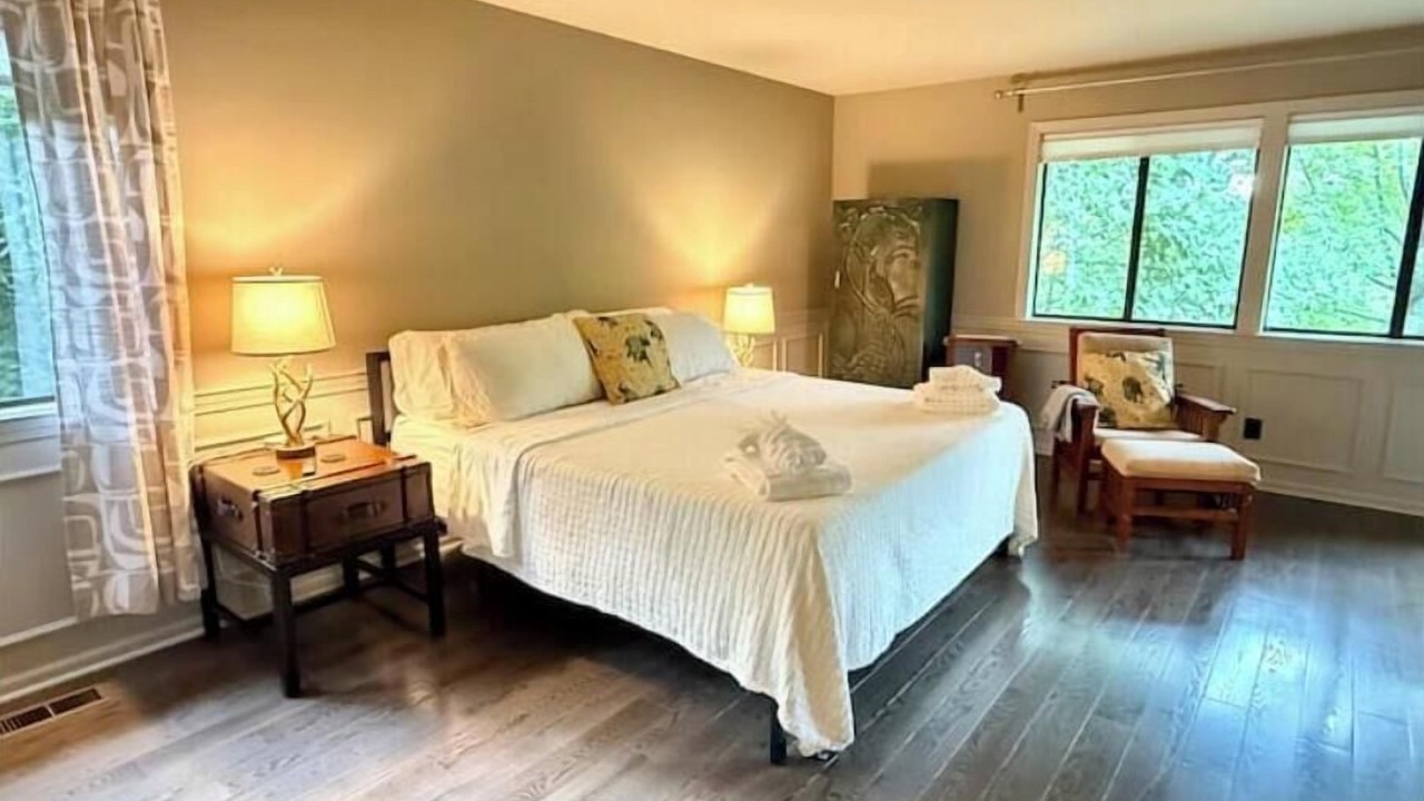 Photo of Bedroom in Laurel Park