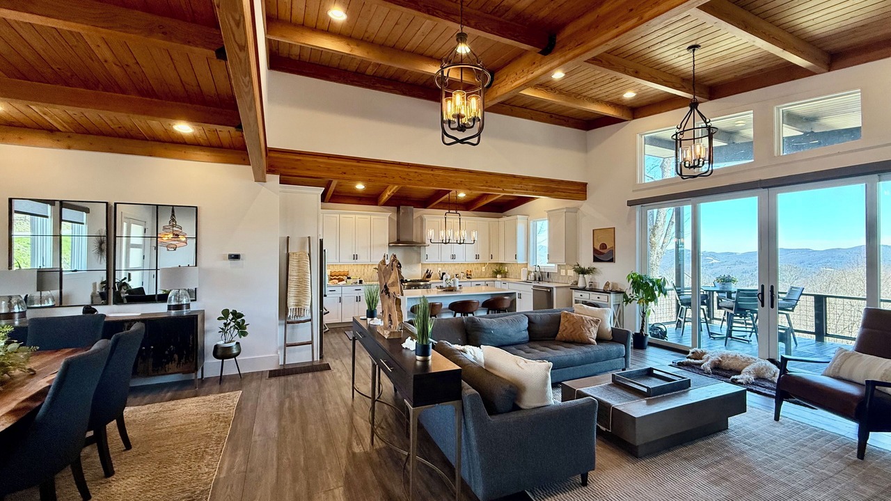 Photo of Livingroom in Bear Lake Reserve