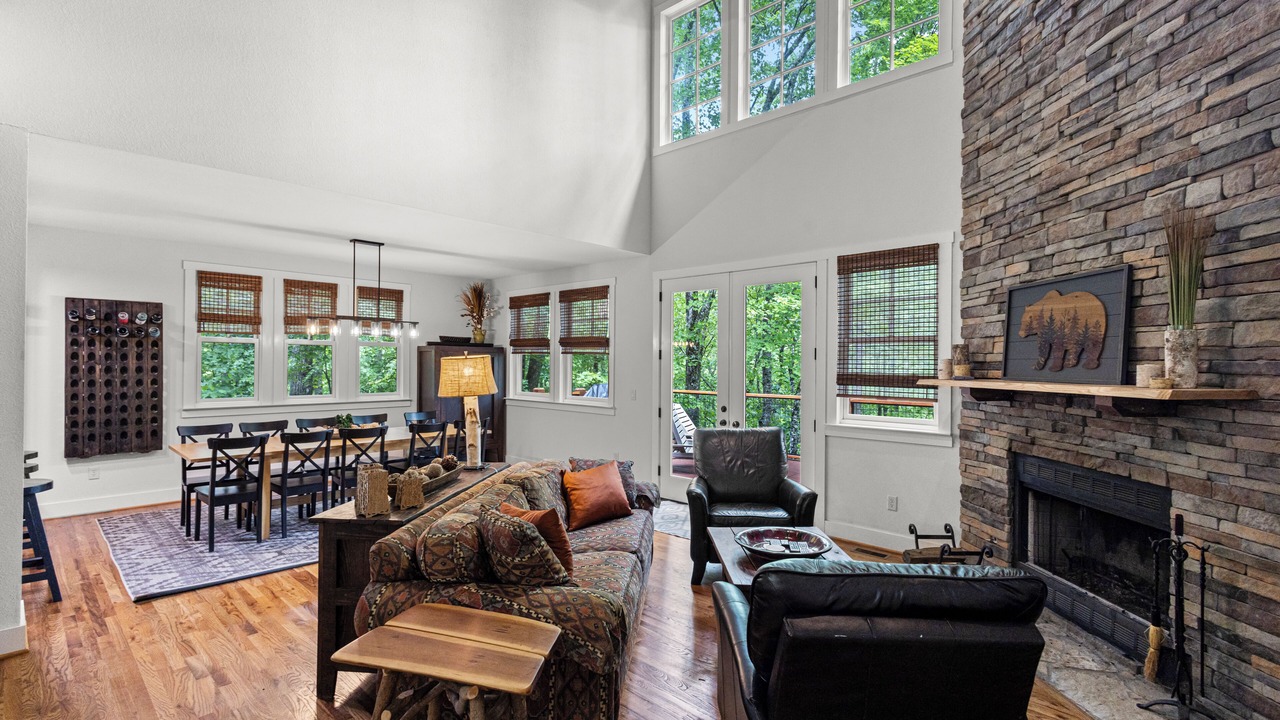 Photo of Livingroom in Bear Lake Reserve