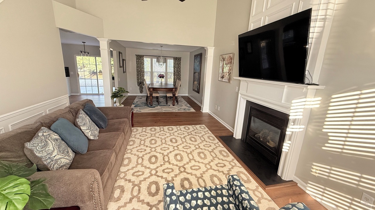 Photo of Livingroom in Provincetowne