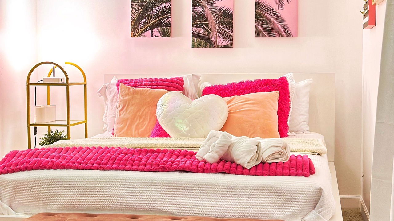 Photo of Bedroom in Sunset Road