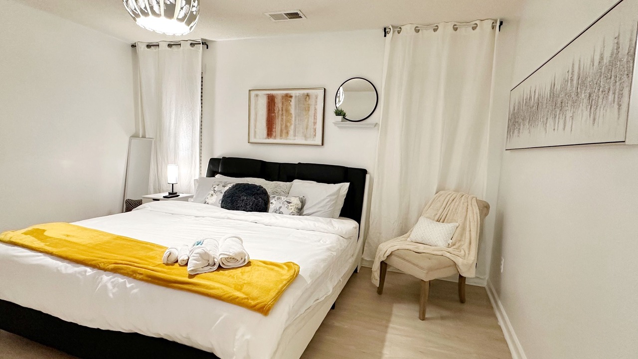 Photo of Bedroom in Sunset Road