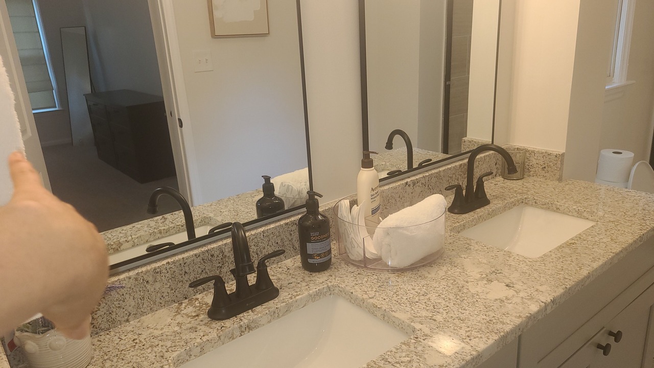Photo of Bathroom in Piper Glen Estates