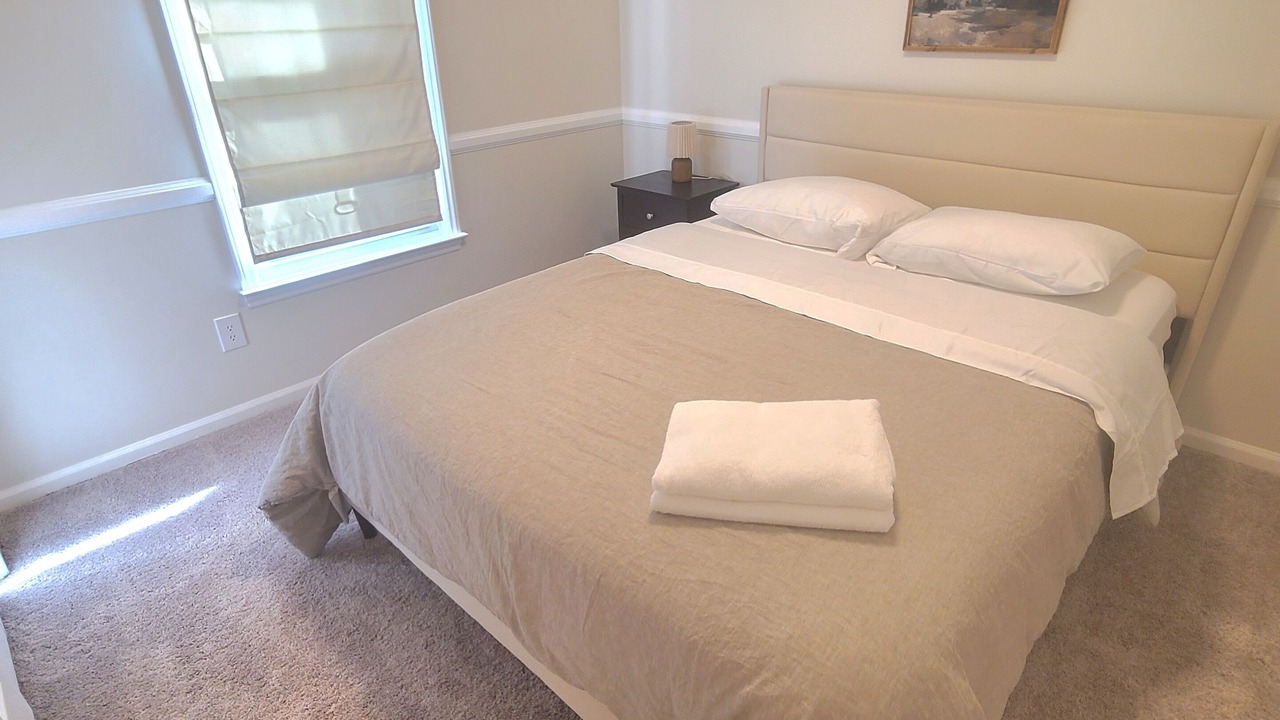 Photo of Bedroom in Piper Glen Estates
