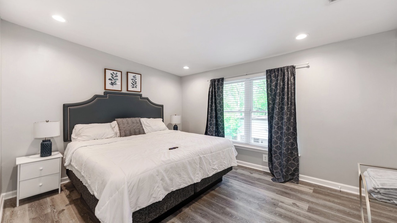 Photo of Bedroom in Villa Heights